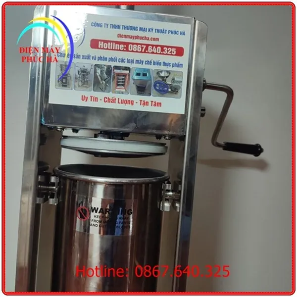Máy đùn xúc xích 7 lít chất liệu inox 304 có chi tiết thiết kế tối ưu khi sử dụng
