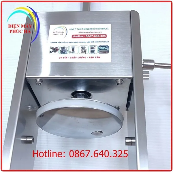 Máy đùn xúc xích 3 lít chất liệu inox 304 có đầu nén được chế tạo chính xác, gioăng cao su kín khít