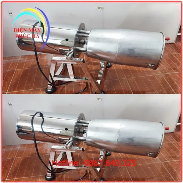 Máy xay riềng công nghiệp 20kg có thể lật nghiêng để đổ thành phẩm sau khi xay xong